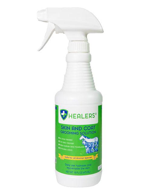 Healers Eye and Ear Wash for all pets, shown with a chocolate Labrador; gently flushes eye and ear pollutants without irritation.