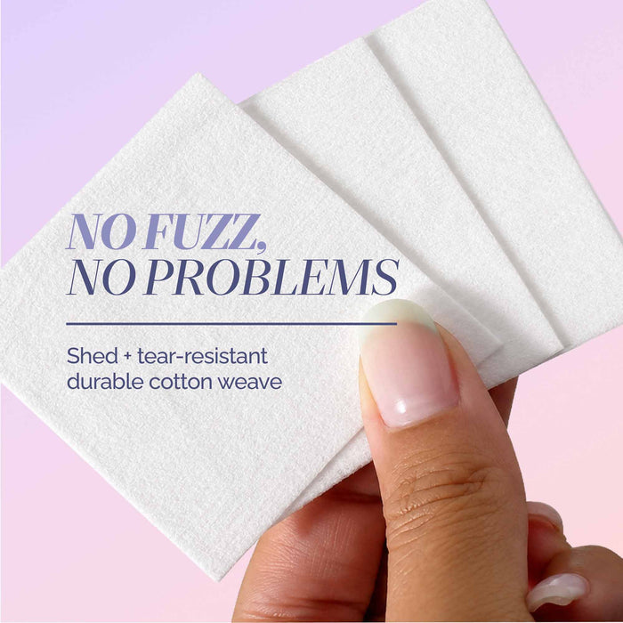 A hand holds three LONDONTOWN Lint-Free Remover Pads against a pastel gradient background. Text on the image reads, “No Fuzz, No Problems. Shed + tear-resistant durable cotton weave.”.