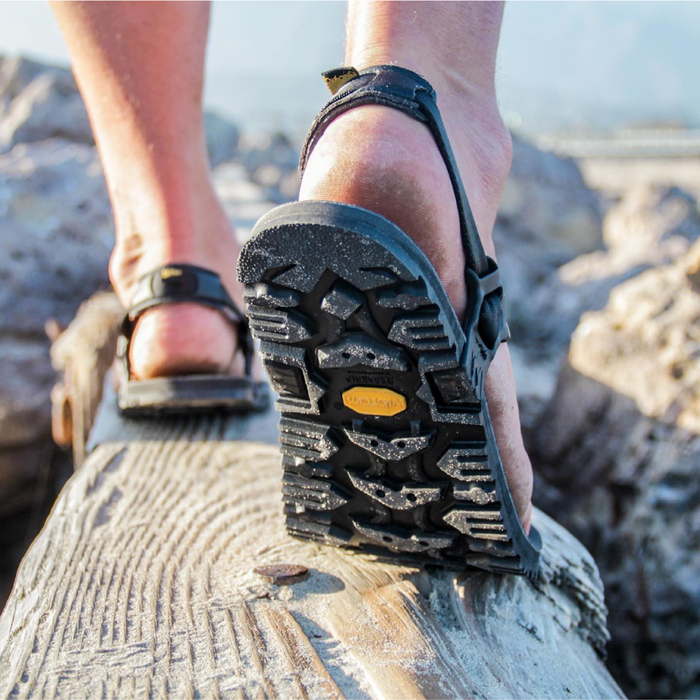 LUNAcycled Middle Bear Winged Edition - Desert Canyon - walking the log
