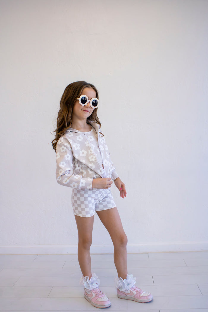 Pretty in motion- Neutral Bloom 2-piece set