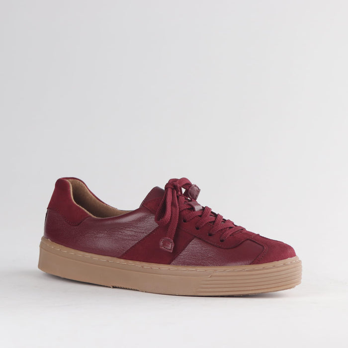 Froggie Women’s Retro Lace-Up Sneaker 13036 in burgundy leather and suede featuring cushioned sole and vintage-inspired casual design.