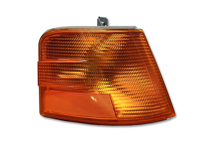 Turn Signal Light Passenger 1998-2003 Volvo VN VNL;  2000-2017 VNM